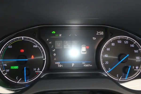 Toyota Harrier 2.5 Hybrid Z — photo 9