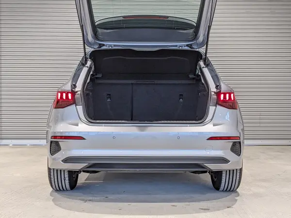 Audi A3 Sportback 30 TFSI Navigation Package Convenience & Assistance Package (Florett Silver Metallic) — photo 7