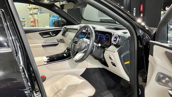 Mercedes-Benz GLC220 d 4MATIC (ISG Model) Diesel Turbo 4WD Leather Exclusive Package Panoramic Sliding Roof Front/Rear Seat Heater Macchiato Beige Seats 18-inch Alloy Wheels Genuine Drive Recorder Included Our Trade-in Vehicle (Obsidian Black) — photo 7