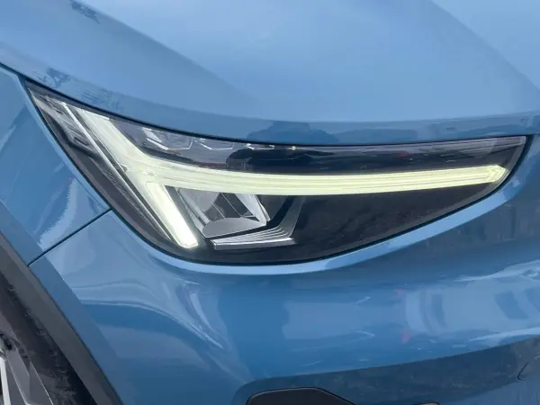 Volvo XC40 Ultimate B4 AWD Certified Used Car AWD Black Leather Seats Harman/Kardon Intellisafe Radar Cruise Collision Mitigation Braking 360° Camera Pilot Assist Genuine 9-inch Navigation Non-smoking Car Seat Heater (Fjord Blue Metallic) — photo 9