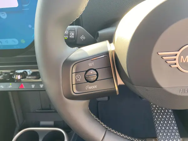 Mini Cooper C 5-door DCT — photo 7