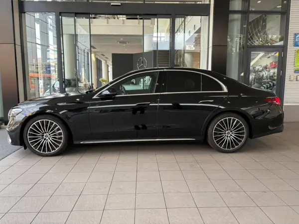 2025 Mercedes E Class — photo 2