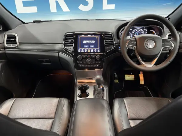 2021 Jeep Grand Cherokee — photo 2