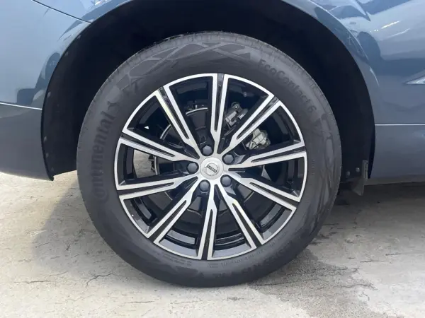 Volvo XC60 B5 AWD Inscription 4WD Certified Used Car AWD Black Leather Seats Harman/Kardon Intellisafe Collision Mitigation Braking 360° Camera Pilot Assist Radar Cruise Genuine 9-inch Navigation Non-smoking Car Seat Ventilation (Denim Blue Metallic) — photo 9