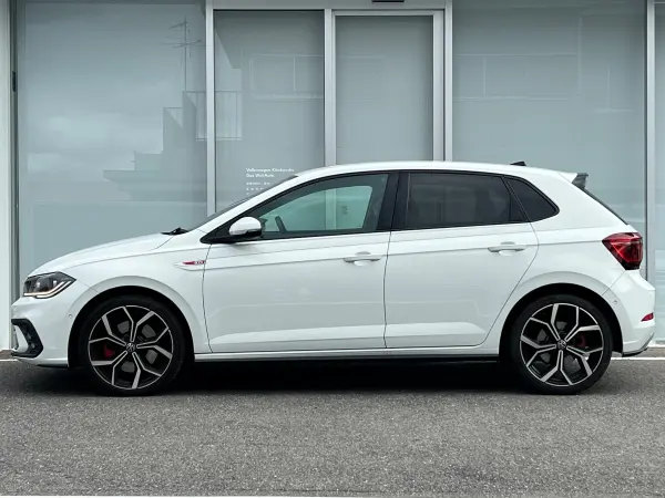 2023 Volkswagen Polo — photo 2