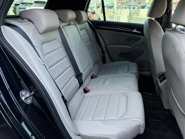 Volkswagen Golf TDI Highline Meister Diesel Turbo — photo 8