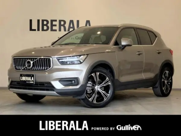 Volvo XC40 B4 AWD Inscription 4WD Brown Leather Seats Seat Heater Genuine Navigation Full-Seg TV USB Bluetooth ETC Lane Keep Aid Road Sign Information Driver Alert High Beam Assist Park Assist Cross Traffic (Pebble Grey Metallic) — thumbnail 1