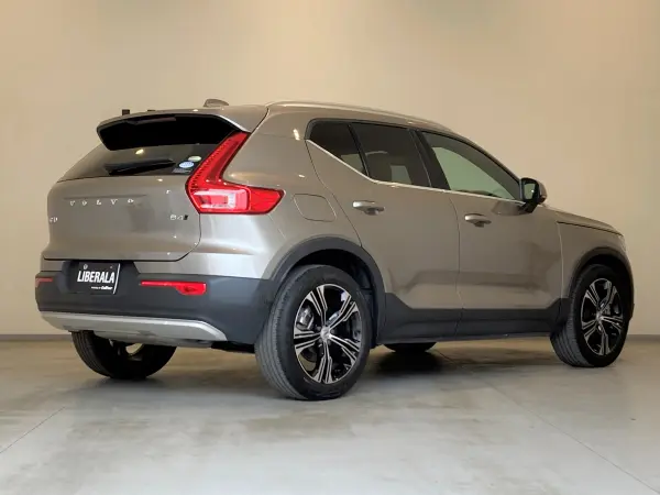 2020 Volvo Xc40 — photo 3