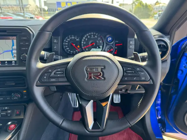 Nissan GT-R 3.8 Pure Edition 4WD One Owner New Car Warranty SRS Side Airbag & SRS Curtain Airbag Privacy Glass Rays Forged Aluminum Wheels Apple CarPlay B Camera (Wangan Blue) — photo 9