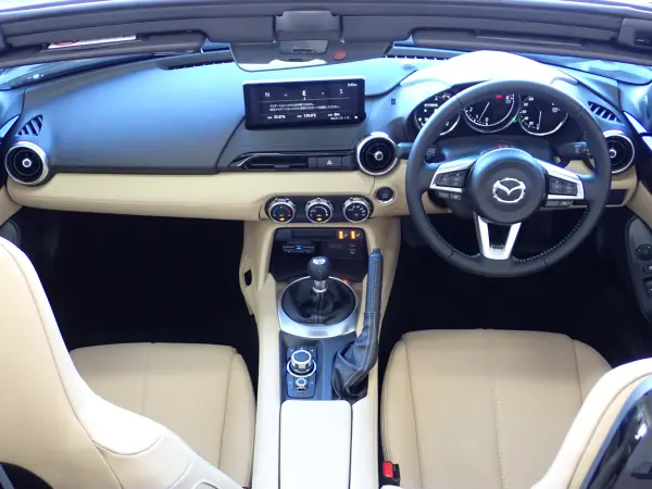 Mazda Roadster 1.5 S Leather Package V Selection — photo 8