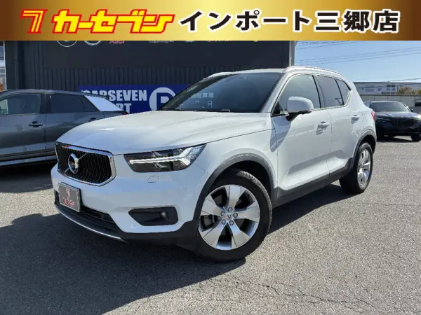 Volvo XC40 T4 Momentum — thumbnail 1
