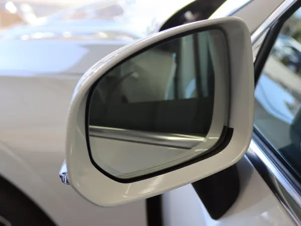 Volvo XC60 B5 AWD Inscription 4WD White Leather Seats Harman/Kardon Surround Intellisafety ACC Lane Keep BLIS Seat Ventilation Seat Heater Head-Up Display Steering Heater CarPlay Compatible (Crystal White Pearl) — photo 8