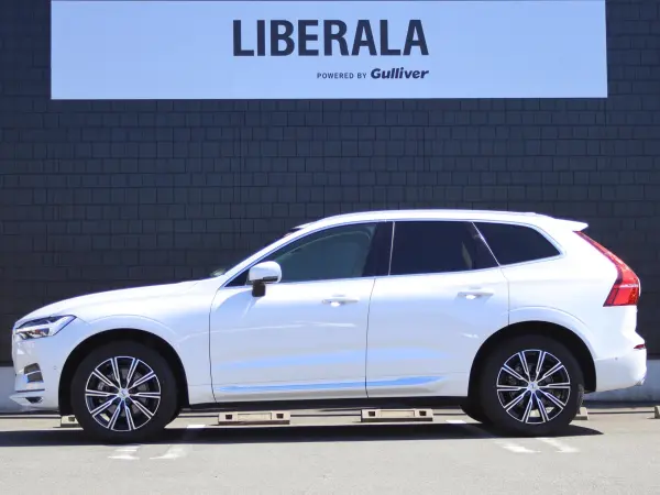 Volvo XC60 B5 AWD Inscription 4WD White Leather Seats Harman/Kardon Surround Intellisafety ACC Lane Keep BLIS Seat Ventilation Seat Heater Head-Up Display Steering Heater CarPlay Compatible (Crystal White Pearl) — photo 9