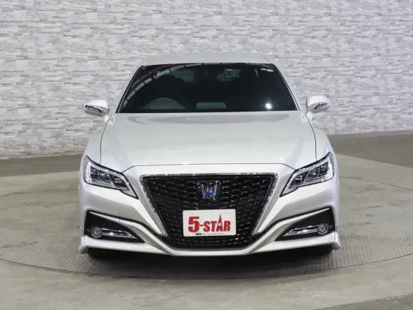 Toyota Crown Hybrid 2.5 G — photo 7