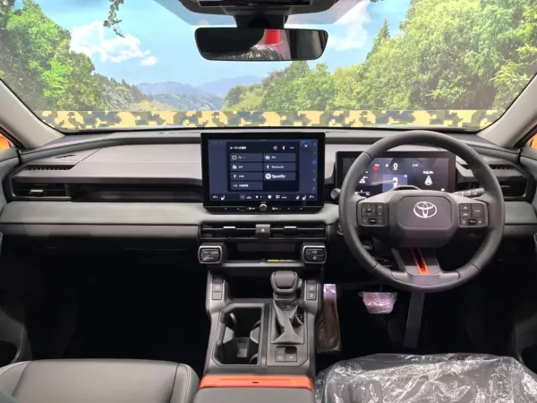2026 Toyota  Rav4 — photo 2