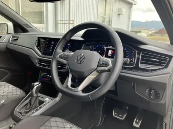 Volkswagen Polo TSI R-Line Demo Car with New Car Warranty Transfer Certified Used Car (Pure White) — photo 8