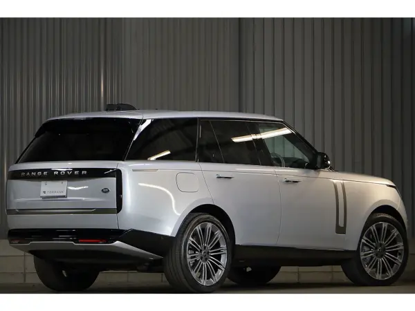 Land Rover Range Rover SE 3.0L D300 Standard Wheelbase Diesel Turbo 4WD Hakuba Silver Beige Leather OP23-inch AW 23-inch Spare AW Fixed Panoramic Roof SV Spoke Wood Steering Seat Heater/Ventilation Meridian Sound One Owner New Car Warranty (Hakuba Silver) — thumbnail 1