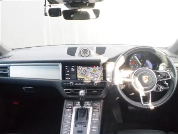 Porsche Macan PDK 4WD One Owner Porsche Active Safe Lane Assist Side Assist ACC Sport Chrono Package Entry & Drive PCM Navigation 360 Camera PASM Panorama SR Black Leather Seats Seat Heater 14-Way Power Seats (Silver) — photo 7