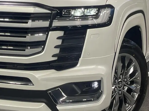 Toyota Land Cruiser 300 3.5 ZX 4WD Non-Smoking Sunroof Modellista Rear Entertainment Genuine 12-inch Navi 360 Camera JBL Sound 100V Power Outlet Collision Mitigation System Radar Cruise Power Rear Gate Beige Leather Seat Air Conditioning (Precious White Pearl) — photo 8