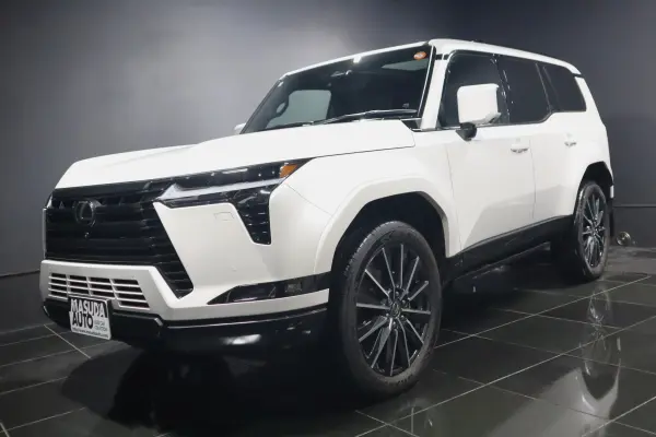 Lexus GX550 Version L 4WD Panoramic Roof Mark Levinson Digital Interior Manufacturer Front/Rear Drive Recorder Cold Weather Specification Power Retractable Step Cool Box Panoramic View Monitor Head-Up Display Power Back Door (Sonic Quartz)