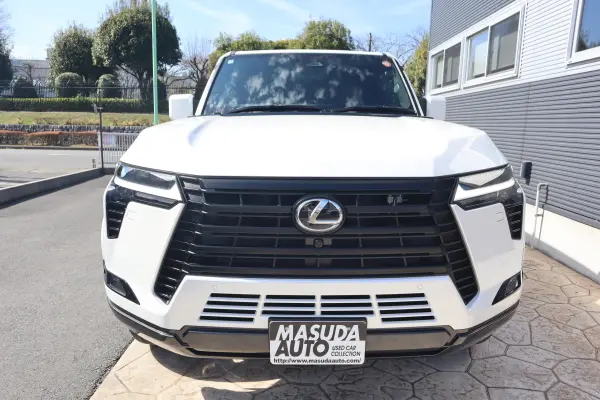 2025 Lexus Gx — photo 2