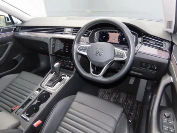 Volkswagen Passat Variant TDI Elegance Advance Diesel Turbo CPO Certified Used Car, Former Company Demo Car, Genuine Navigation, Backup Camera, Around View Camera, Obstacle Sensor, ACC, Travel Assist, IQ.LED Lights, LED Tail Lamps, Power Tailgate, Power Leather Seats, Seat Heater (Glacier White Metallic) — photo 8