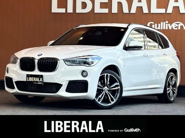 BMW X1 xDrive 18d M Sport 4WD with Collision Mitigation System, Lane Departure Warning, iDrive Navigation, Rear Camera, PDC, LED Headlights, Auto Lights, 19-inch Alloy Wheels, Seat Heaters, Comfort Access, Power Tailgate, Paddle Shifters, Idling Stop, Dashcam, ETC (Alpine White III)