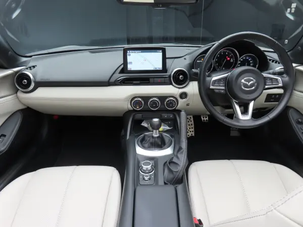 2023 Mazda Roadster — photo 3