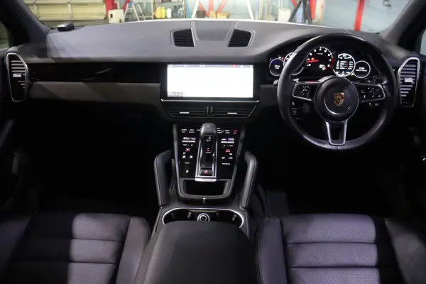 2019 Porsche Cayenne — photo 3