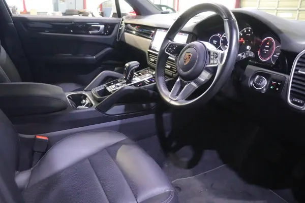 Porsche Cayenne 3.0 Tiptronic S 4WD Black Genuine Leather PCM Nav ACC LCA LKS CarPlay 2-Year Warranty Front/Rear Seat Heaters Memory Function Power Seats Active Cruise Control Lane Change & Lane Keep Assist PDLS LED Headlights Entry & Drive 360 Camera (White) — photo 8