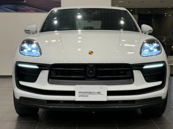 2024 Porsche Macan — photo 3