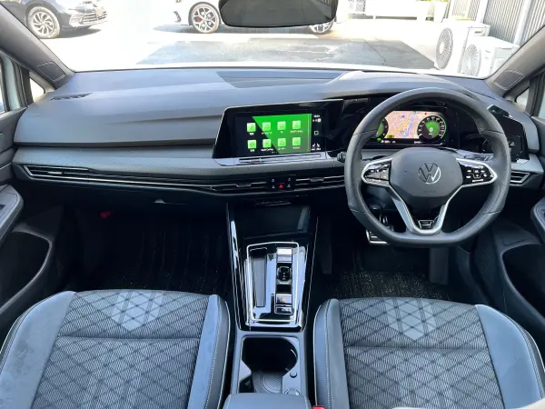 Volkswagen Golf TDI R-Line Diesel Turbo Certified Used Car Genuine Navigation Smart Key Backup Camera ACC LED (Pure White) — photo 8