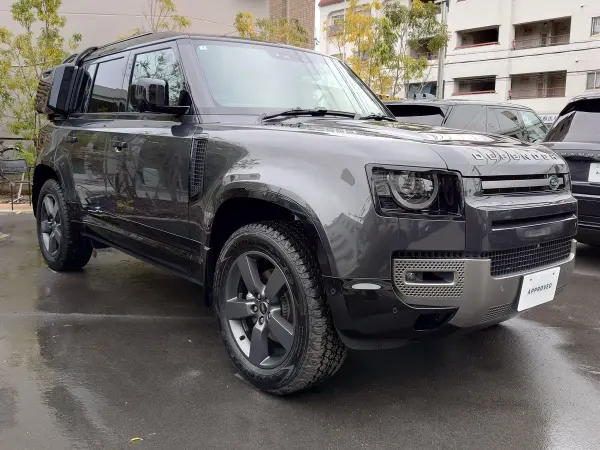 2025 Landrover Defender — photo 2