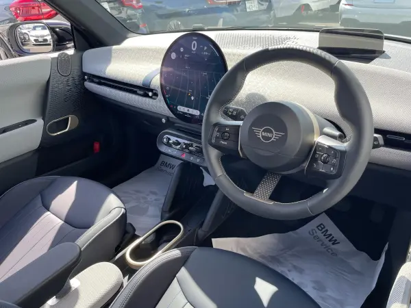 2024 Mini Cooper — photo 2