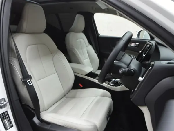 Volvo XC40 Recharge Plug-in Hybrid T5 Inscription — photo 7