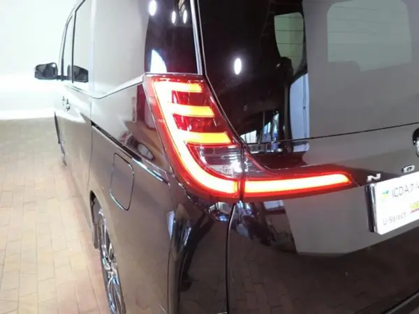 Toyota Noah 1.8 Hybrid S-Z — photo 7