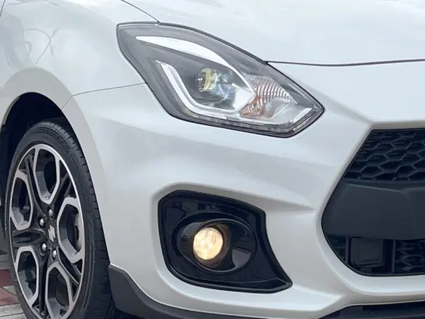 Suzuki Swift Sport 1.4 — photo 8