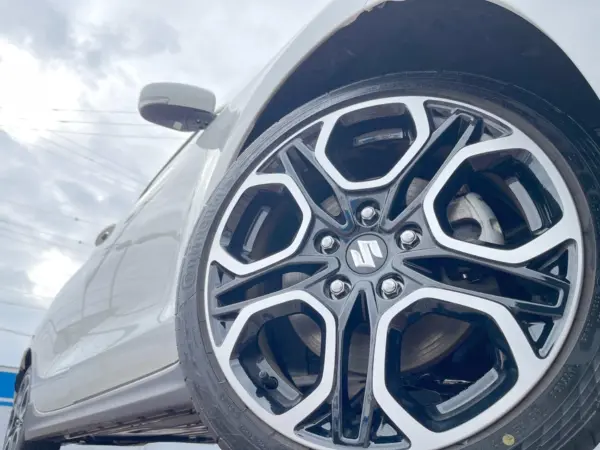 Suzuki Swift Sport 1.4 — photo 9