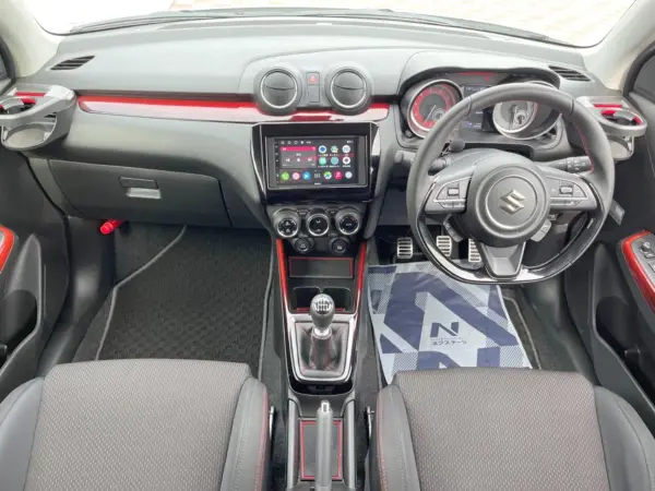 2024 Suzuki Swift — photo 2