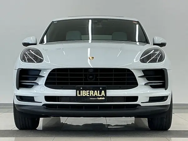 Porsche Macan PDK 4WD Panoramic Glass Sunroof BOSE Speakers Entry & Drive White Leather Seats Genuine 10.9-inch Navigation Porsche Connect Bluetooth Apple CarPlay Surround View Camera LKA BSM ACC Power Tailgate (White) — photo 8