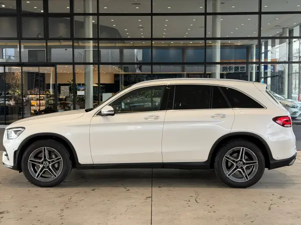 2022 Mercedes-benz Glc — photo 3