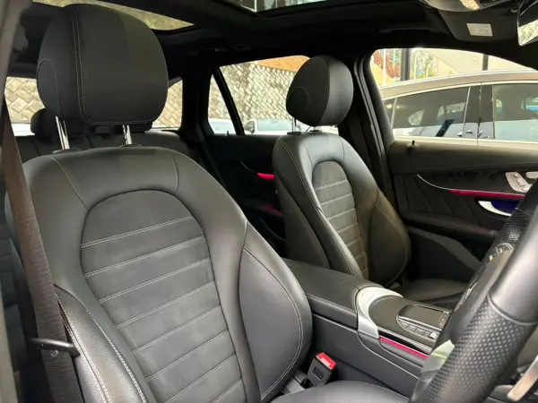 Mercedes-Benz GLC220 d 4MATIC AMG Line Diesel Turbo 4WD AMG Line Panoramic Sliding Roof Radar Safety Package Memory Power Seat Seat Heater MBUX 360° Camera Ambient Light Genuine Front/Rear Dashcam Certified Used Car Warranty (Diamond White) — photo 9