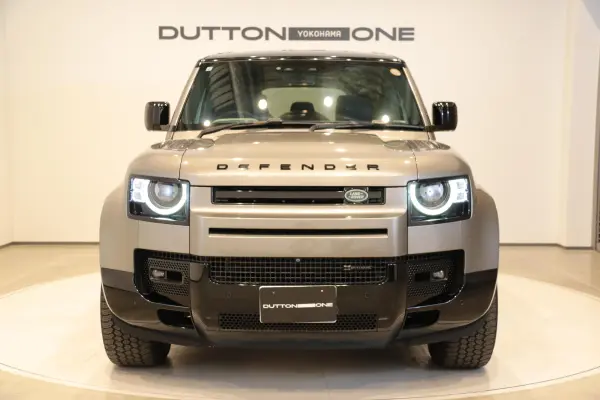 Land Rover Defender 110 X Dynamic SE 3.0L D300 Diesel Turbo 4WD with Meridian Sound, Air Suspension, Seat Heater, ACC, Memory Power Seats, 20-inch Alloy Wheels, 360-degree Camera (Silicon Silver Premium Metallic) — photo 7