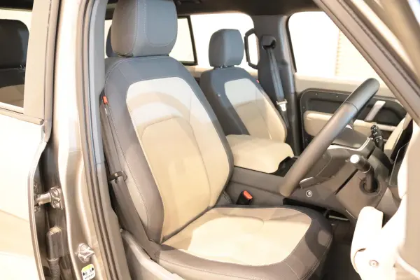 Land Rover Defender 110 X Dynamic SE 3.0L D300 Diesel Turbo 4WD with Meridian Sound, Air Suspension, Seat Heater, ACC, Memory Power Seats, 20-inch Alloy Wheels, 360-degree Camera (Silicon Silver Premium Metallic) — photo 8