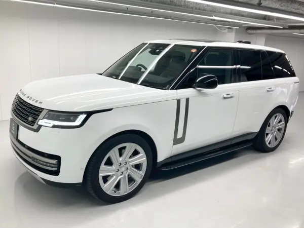 Land Rover Range Rover HSE 3.0L D300 Standard Wheelbase Diesel Turbo 4WD 1 Owner Black Leather Genuine 22AW Fixed Panorama Roof Steering Wheel Heater MERIDIAN Front & Rear Seat Heater & Ventilation Head-Up Display All Door Easy Closer Front & Rear Power Seats 22 Spare Tire (White) — thumbnail 1
