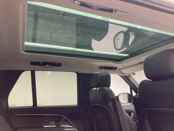 2023 Landrover Rangerover — photo 3