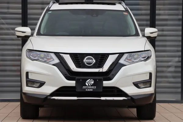 Nissan X-Trail 2.0 20Xi Leather Edition V Selection 2-Row 4WD One Owner Panoramic Glass Roof ProPilot Around View Monitor Intelligent Room Mirror Connect Navigation System LED Headlamps 18-inch Alloy Wheels Front and Rear Seat Heaters (Brilliant White Pearl 3 Coat Pearl) — photo 7