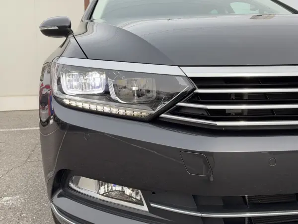 2020 Volkswagen Passat — photo 3