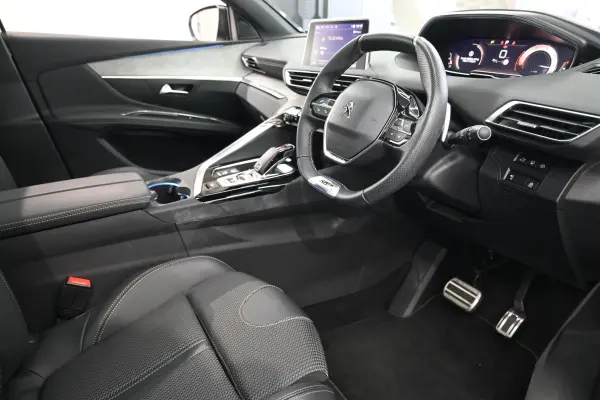 Peugeot 3008 GT Blue HDi Diesel Turbo Late Model P Start ACC Half Leather Panoramic Sunroof Factory Touchscreen CarPlay BT Audio & TEL Backup Camera Factory 18-inch AW LED Lights 2-Year Warranty (Pearl White) — photo 7