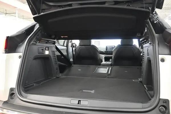 Peugeot 3008 GT Blue HDi Diesel Turbo Late Model P Start ACC Half Leather Panoramic Sunroof Factory Touchscreen CarPlay BT Audio & TEL Backup Camera Factory 18-inch AW LED Lights 2-Year Warranty (Pearl White) — photo 9